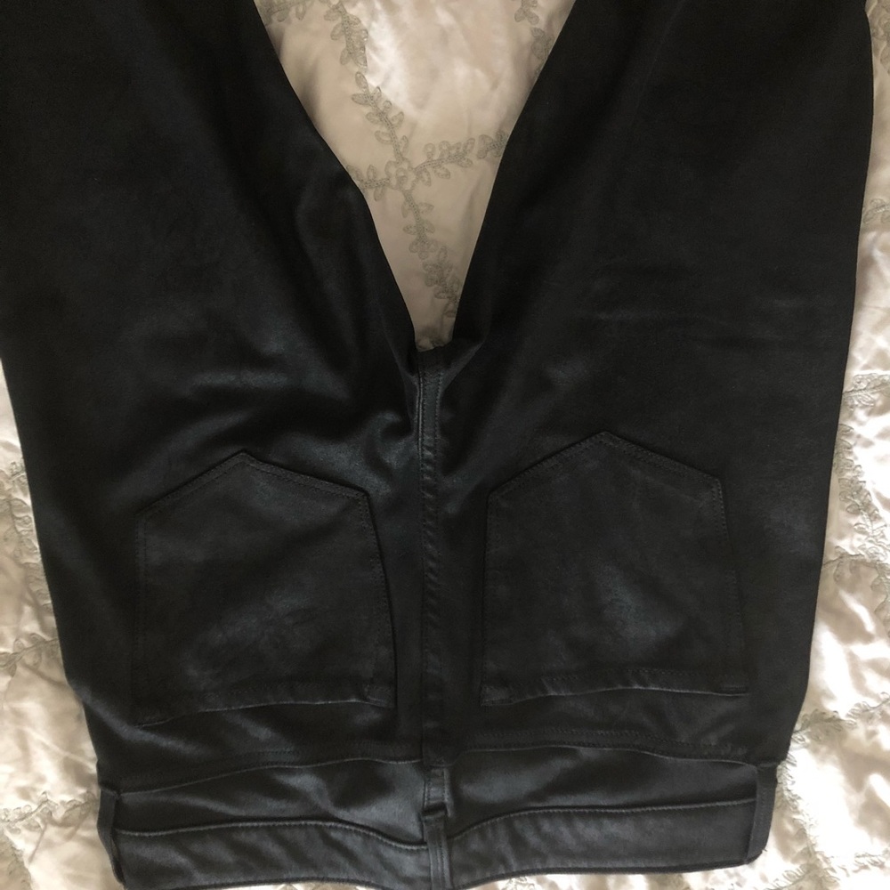 🌸Textured black pants - Picture 2 of 4